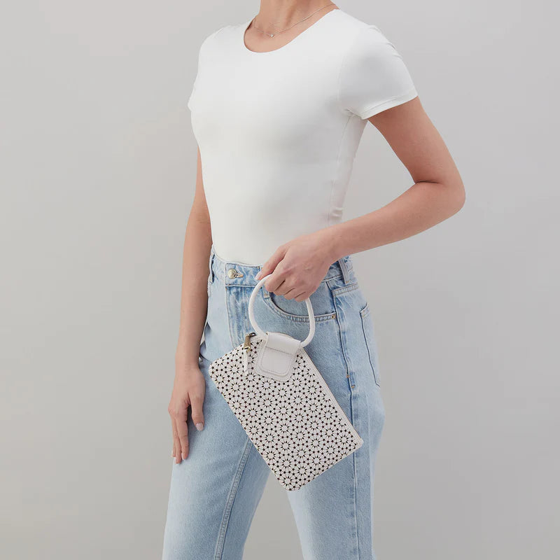 Sable Wristlet Ecru Daisy Perf