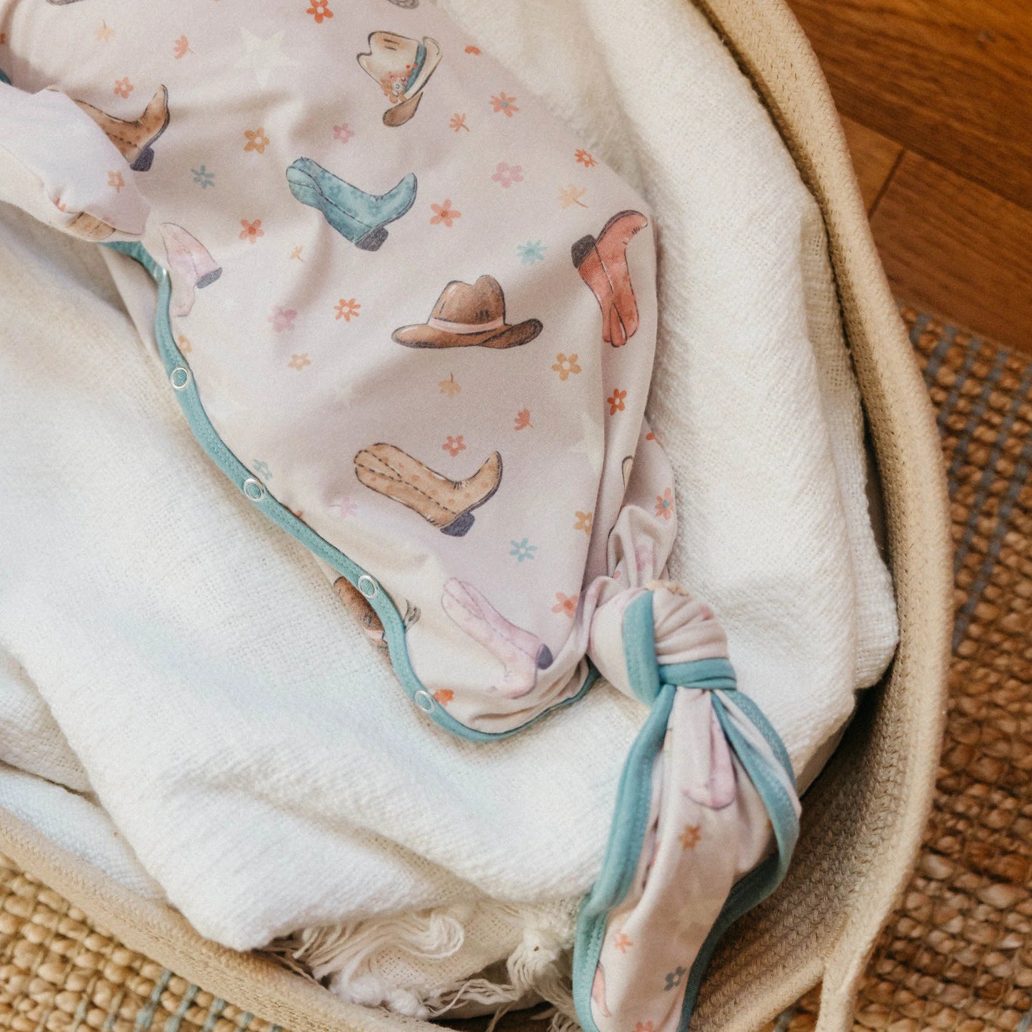 Newborn Knotted Gown Cheyenne