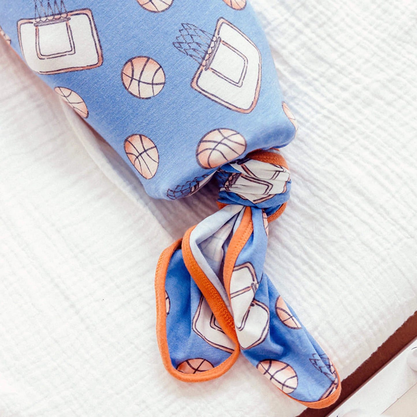 Newborn Knotted Gown Dunk