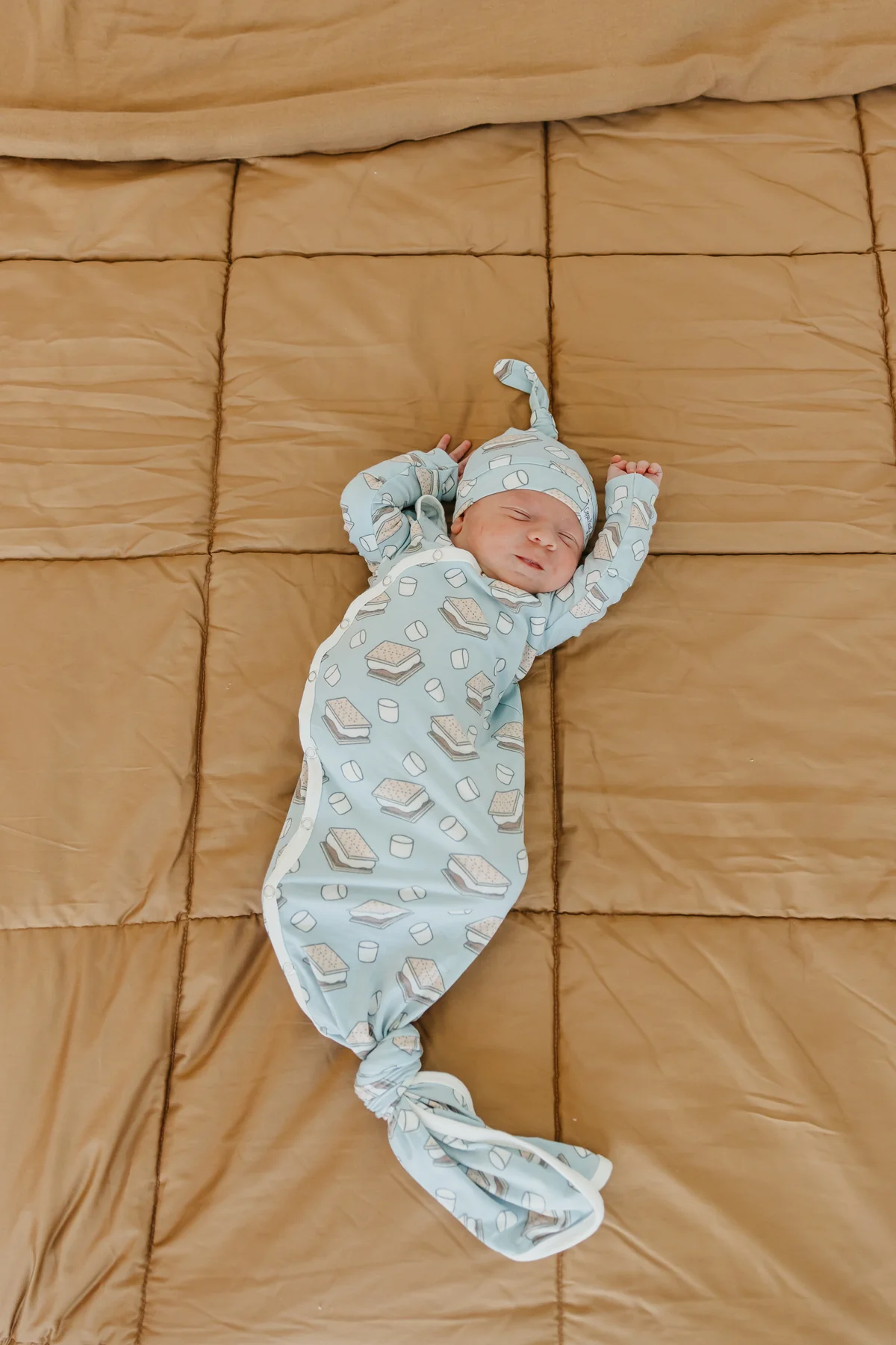 Newborn Knotted Gown S'mores