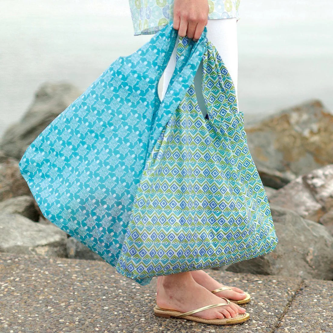 Sea Turtle Ocean Blu Bag in a Pouch