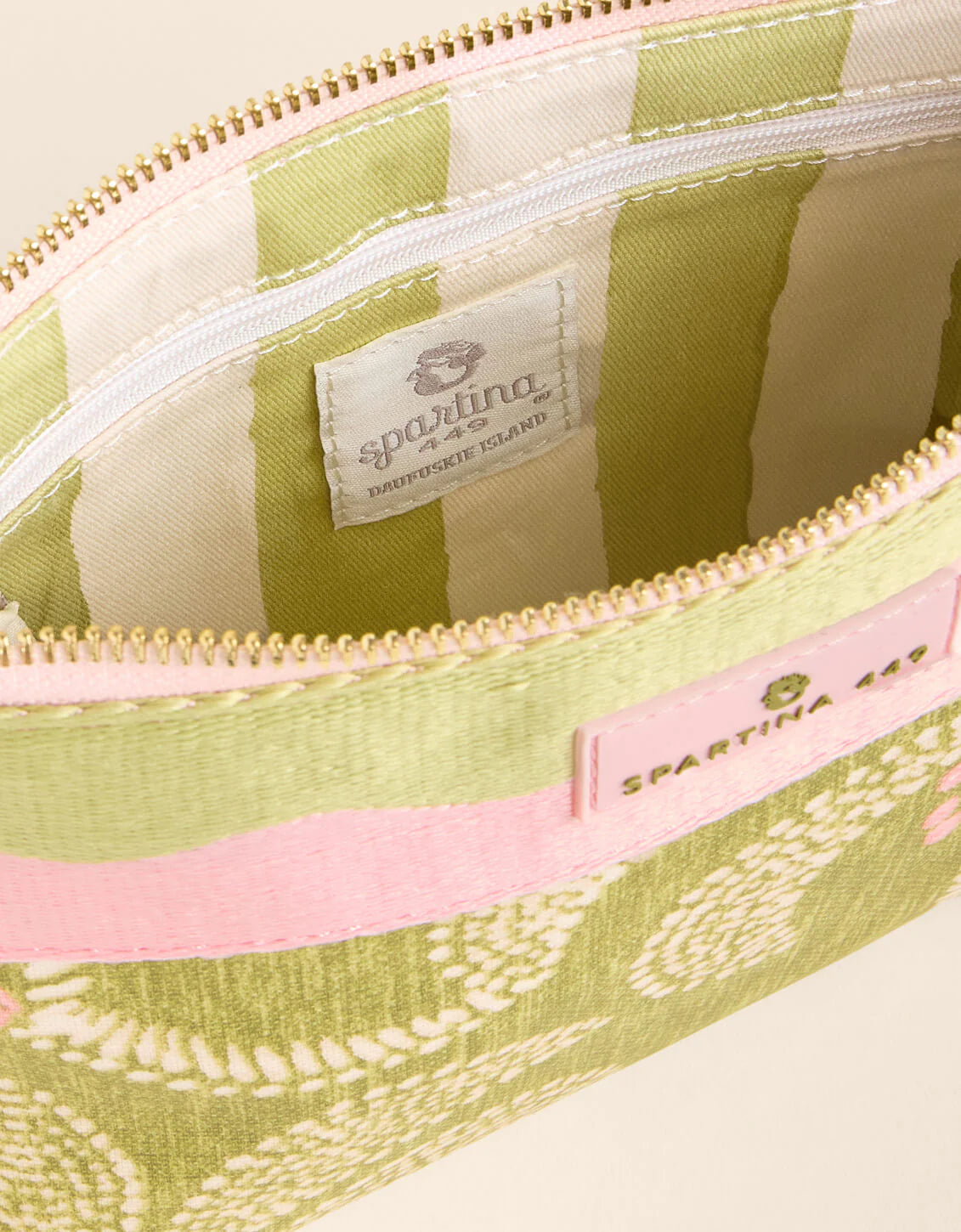 Carina Wristlet Castillo Green Palms
