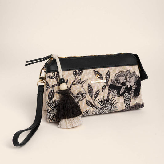 Emma Wristlet Tabby Landscape