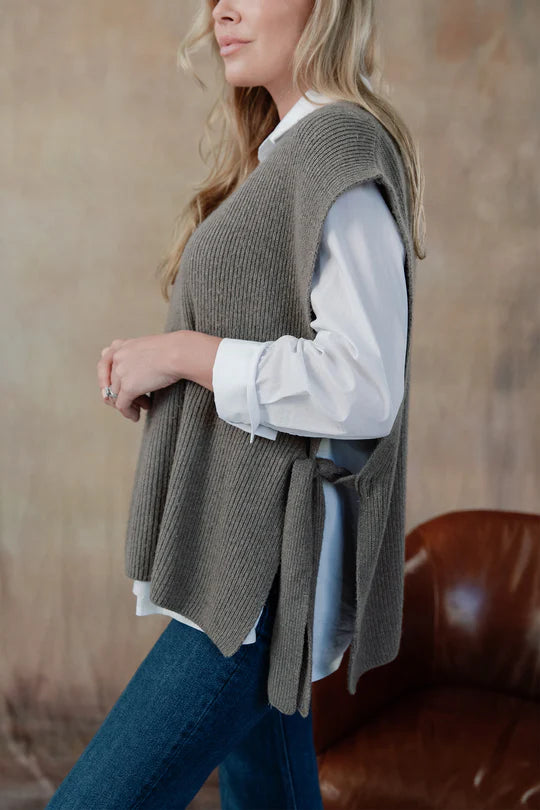 Blythe Vest Taupe