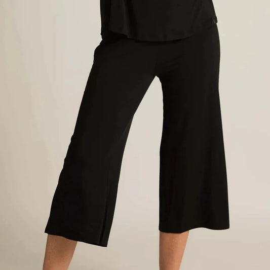 Wide-Leg Capri Black