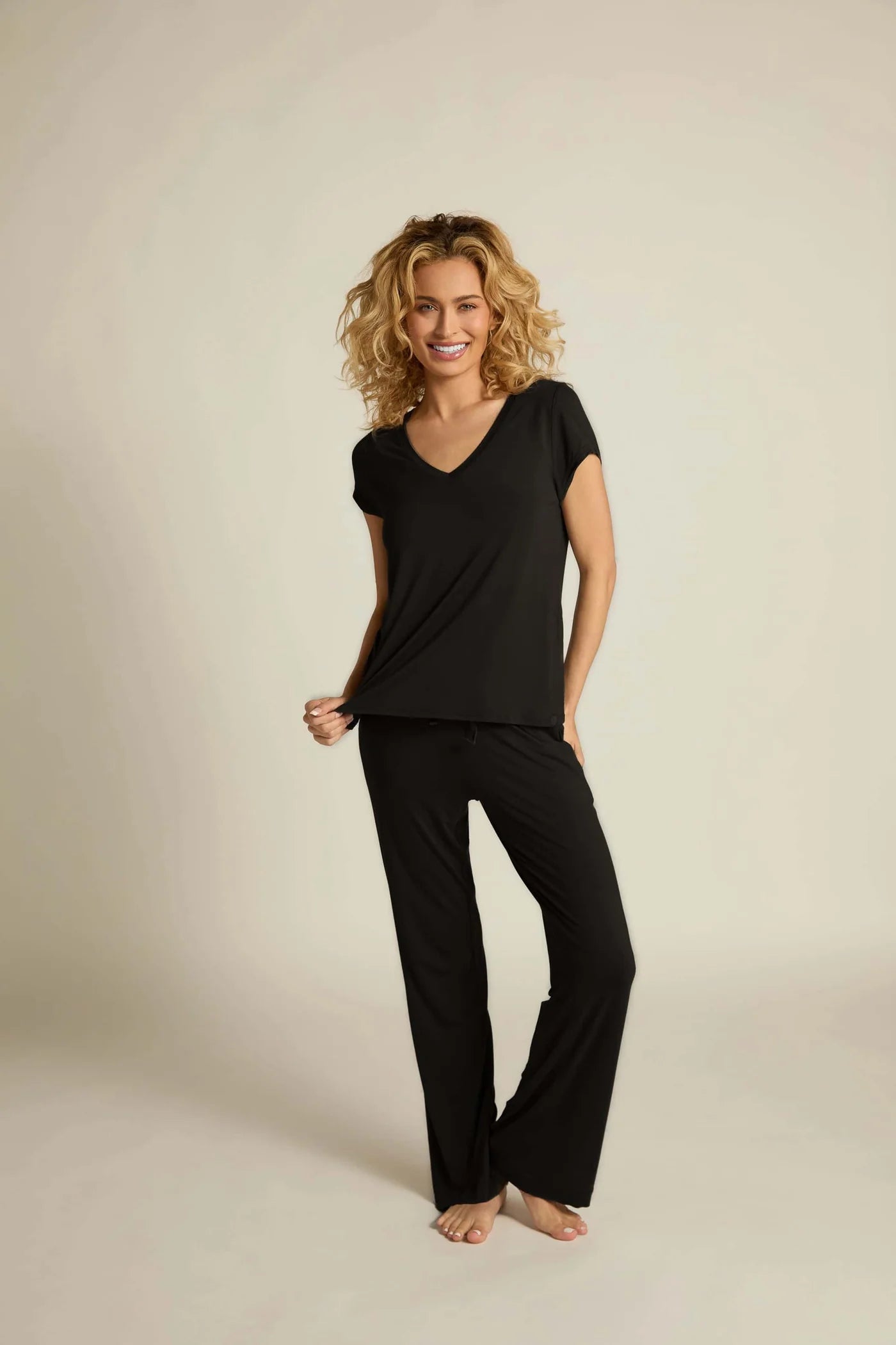 V-Neck Tee Black