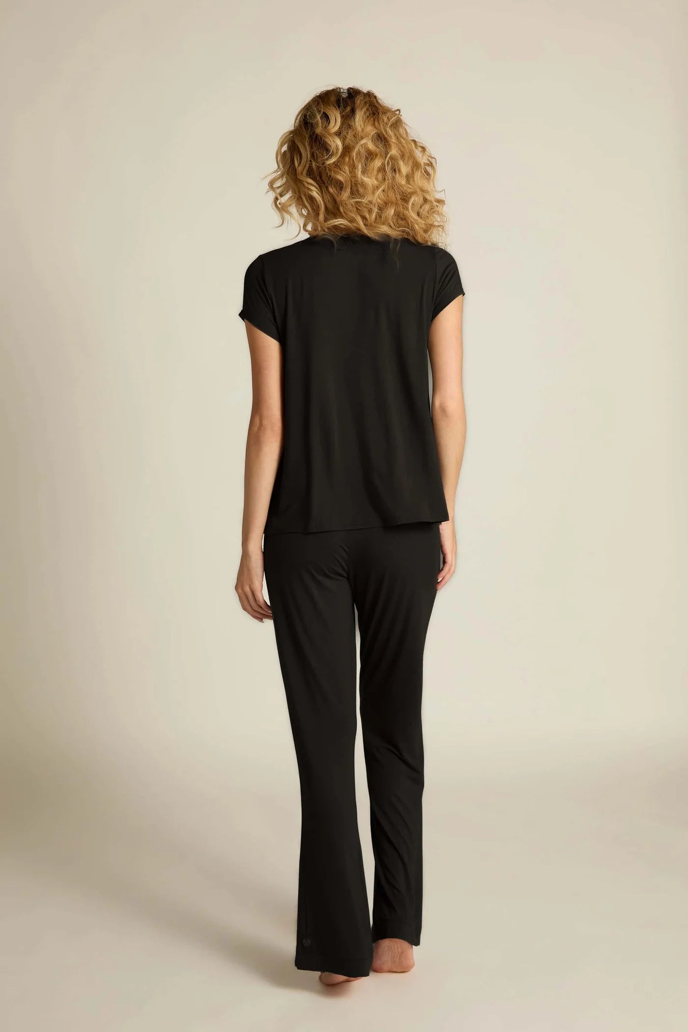 V-Neck Tee Black