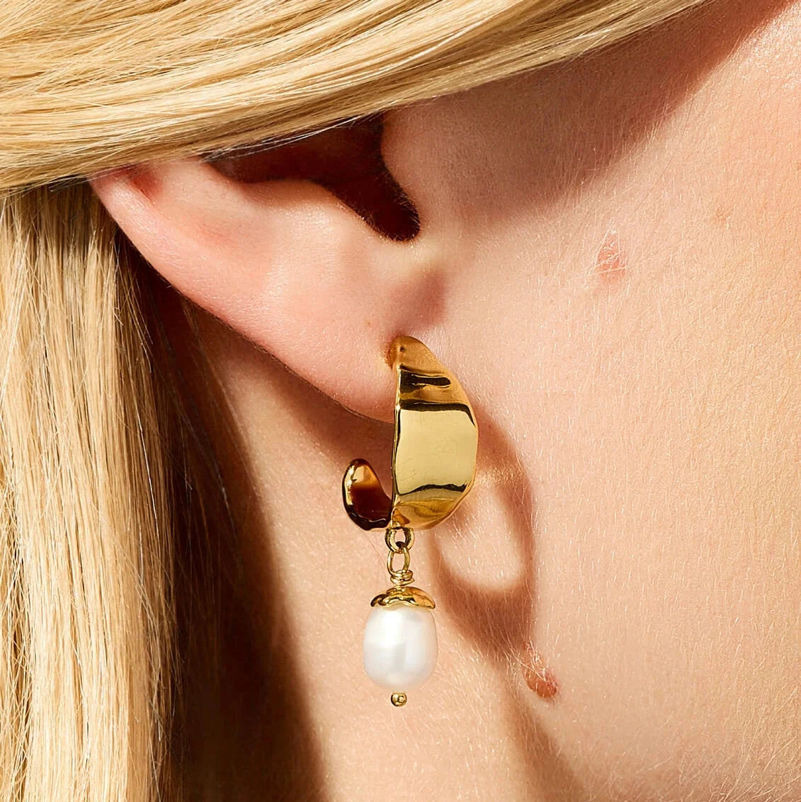Harbor Island Hoop Earrings Pearl