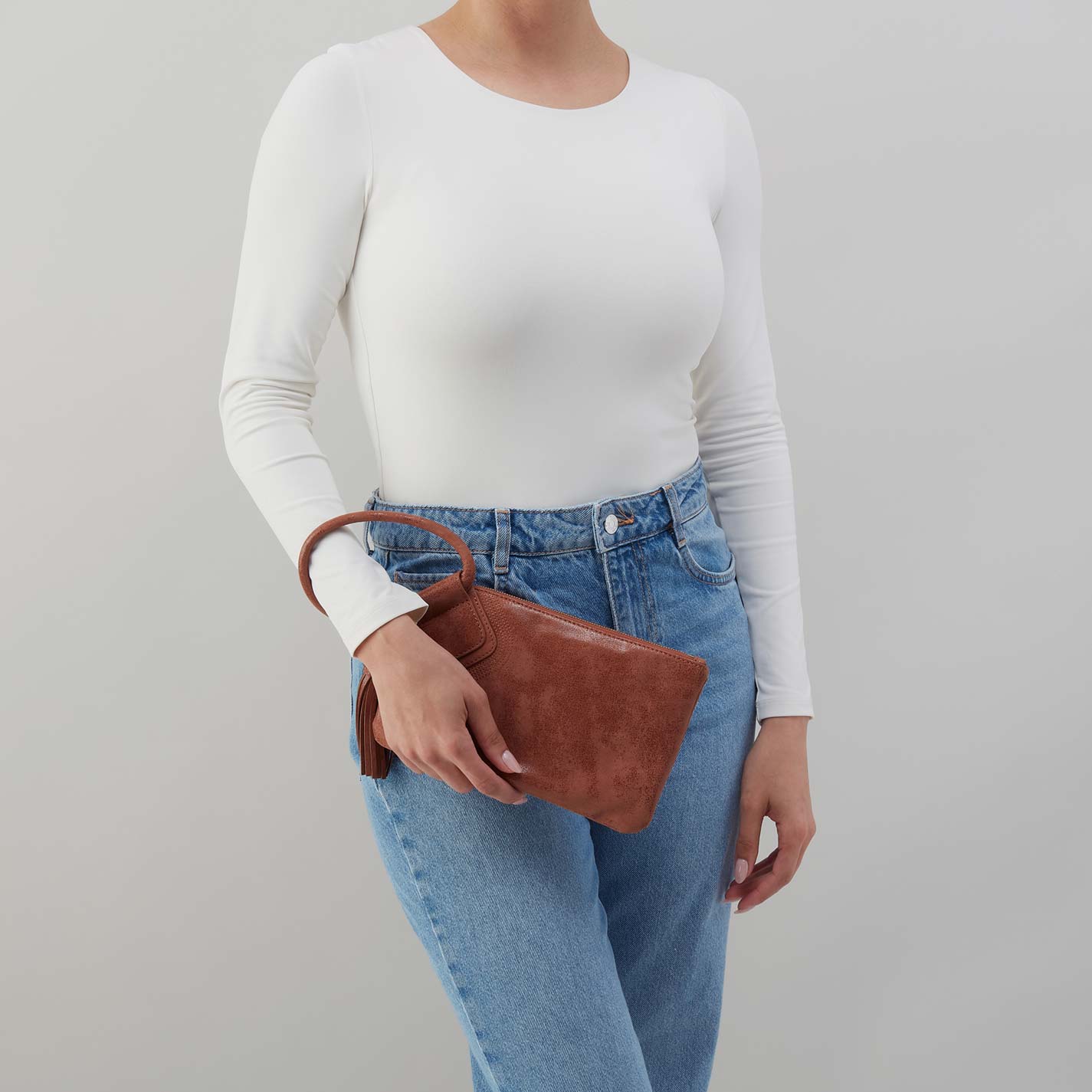 Sable Wristlet Burnished Saddle