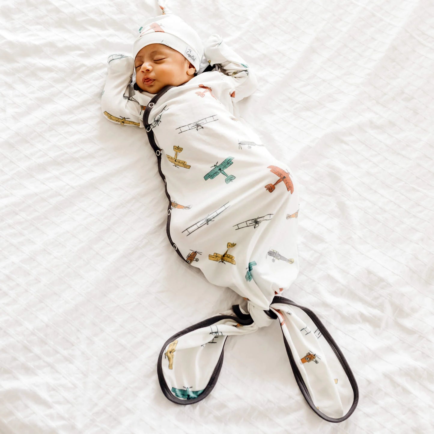Newborn Knotted Gown Ace