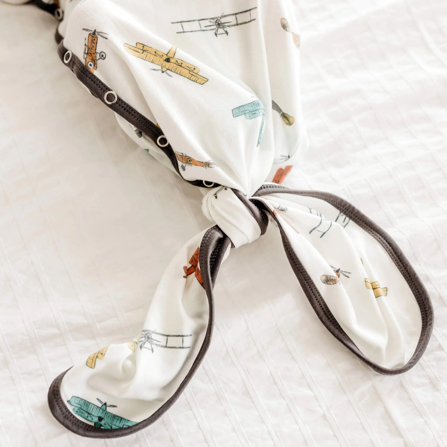 Newborn Knotted Gown Ace