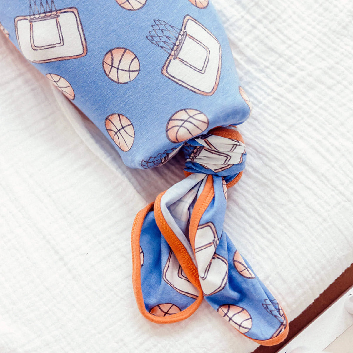 Newborn Knotted Gown Dunk