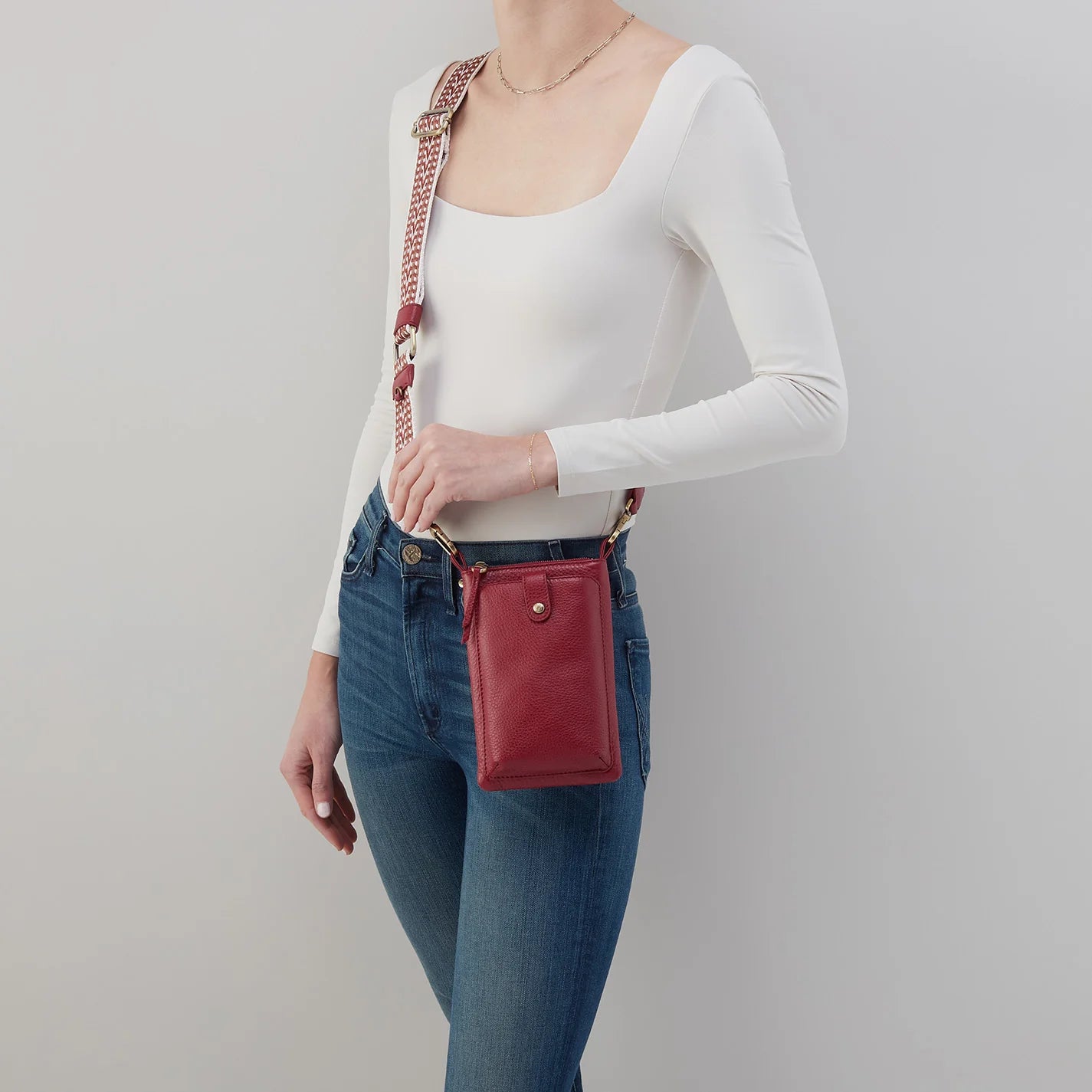 Cass Phone Crossbody Wine