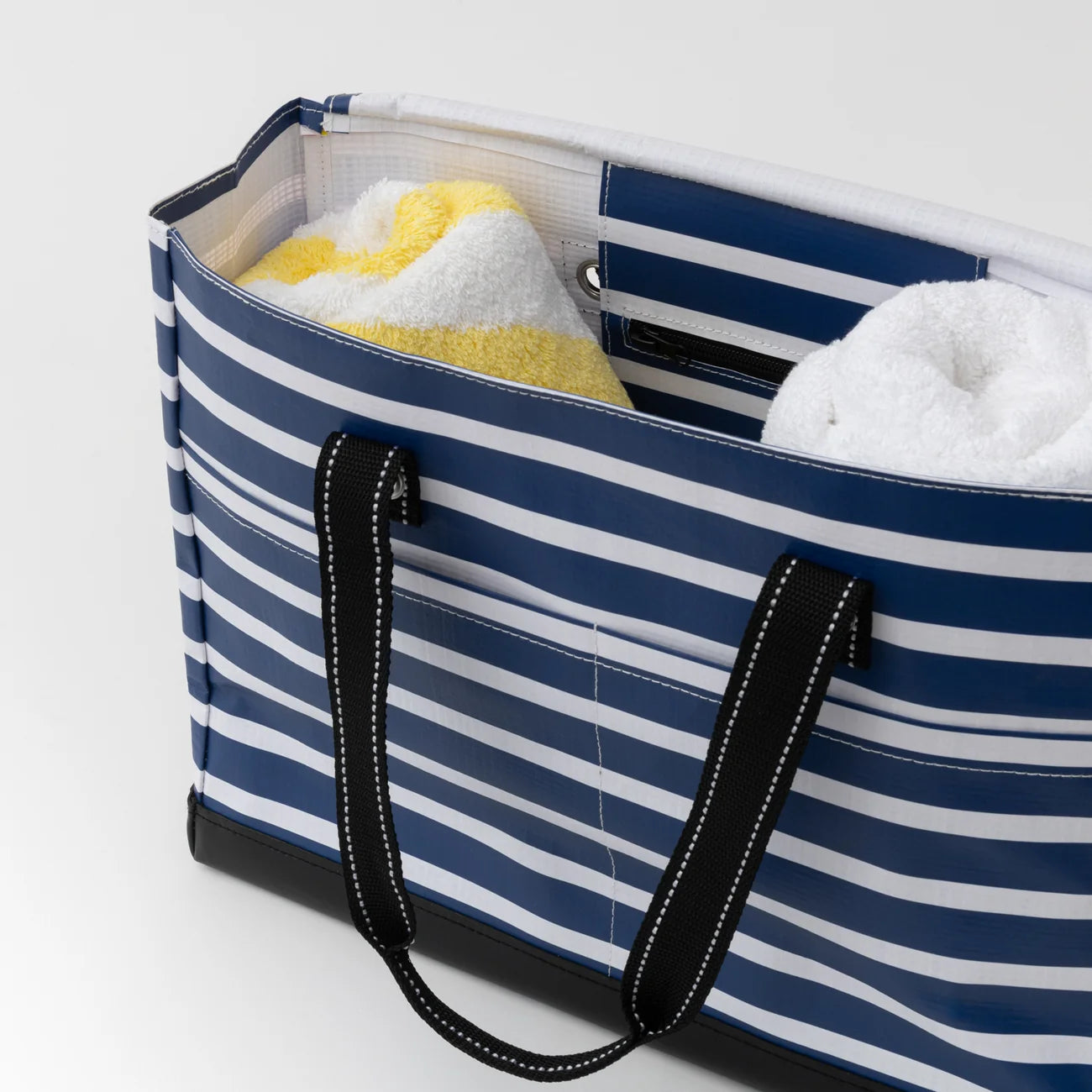 Scout Uptown Wisteria Cane Pocket Tote