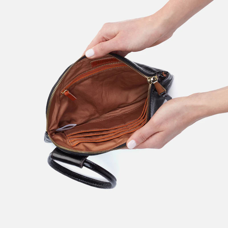 Sable Wristlet Black