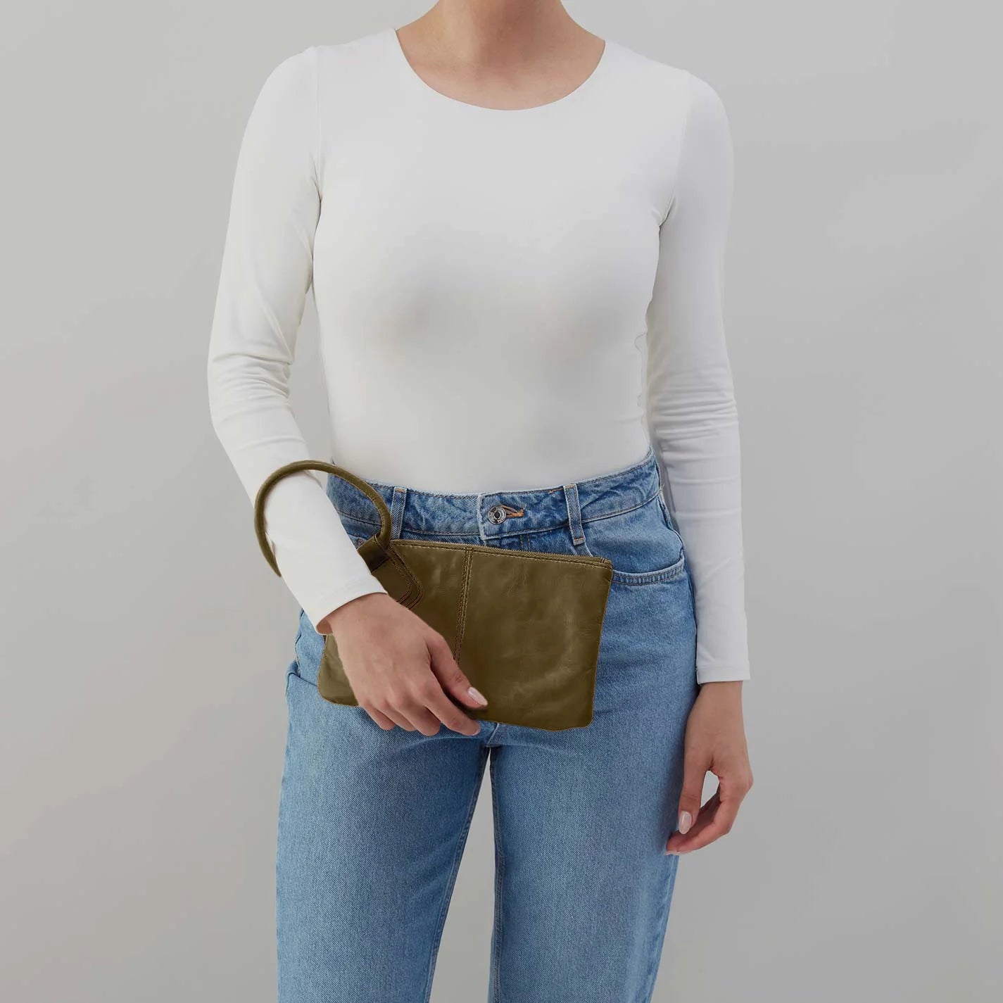 Sable Wristlet Olive Veil
