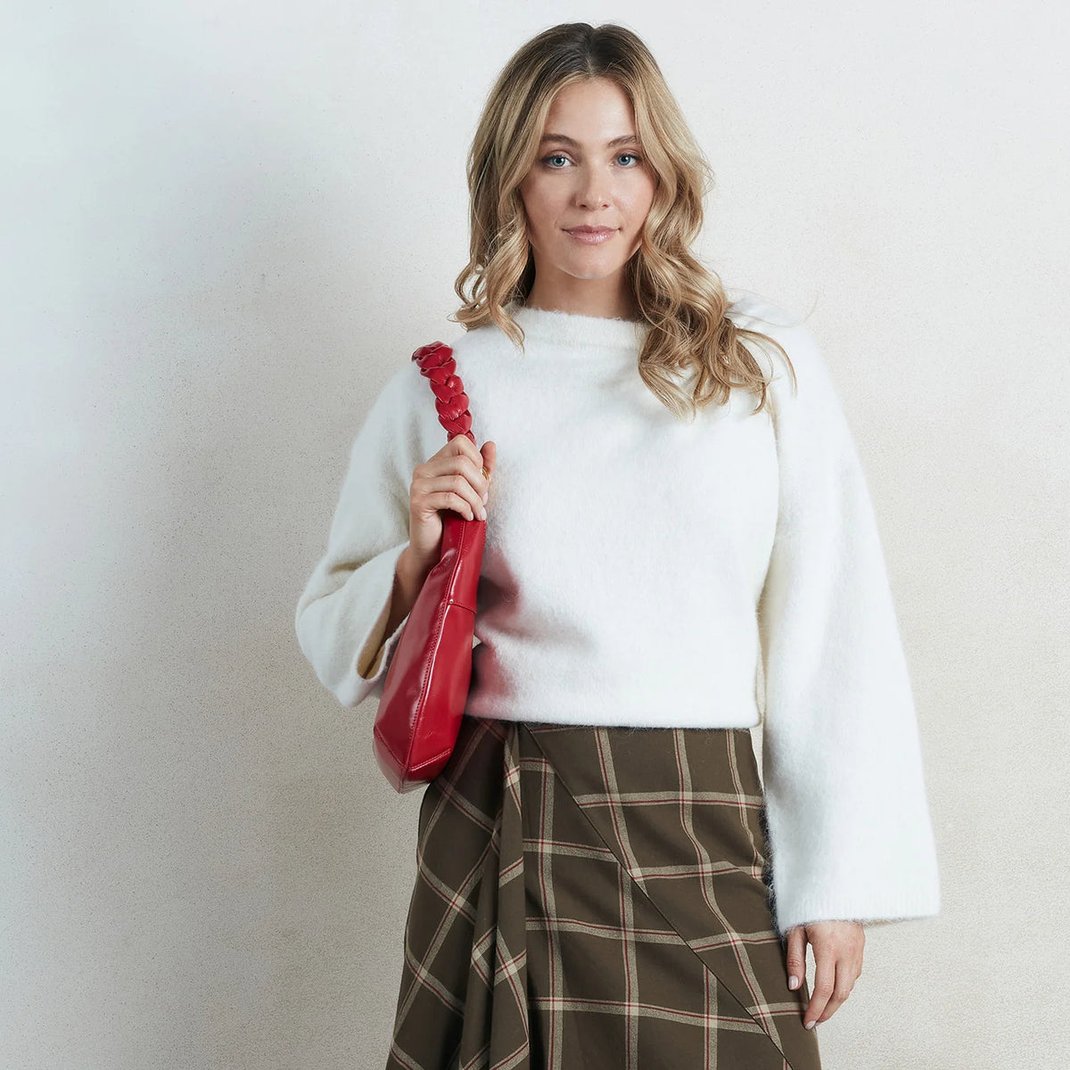 Madison Shoulder Bag True Red