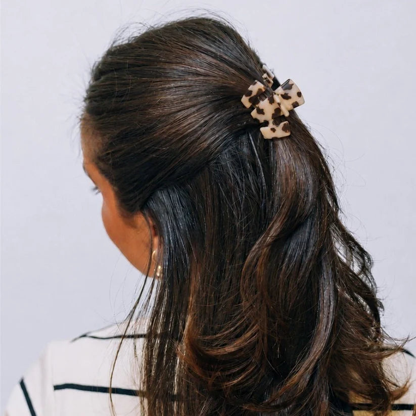 Blonde Tortoise Classic Petite Hair Clip