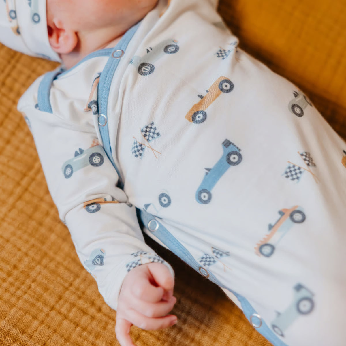 Newborn Knotted Gown Speedster
