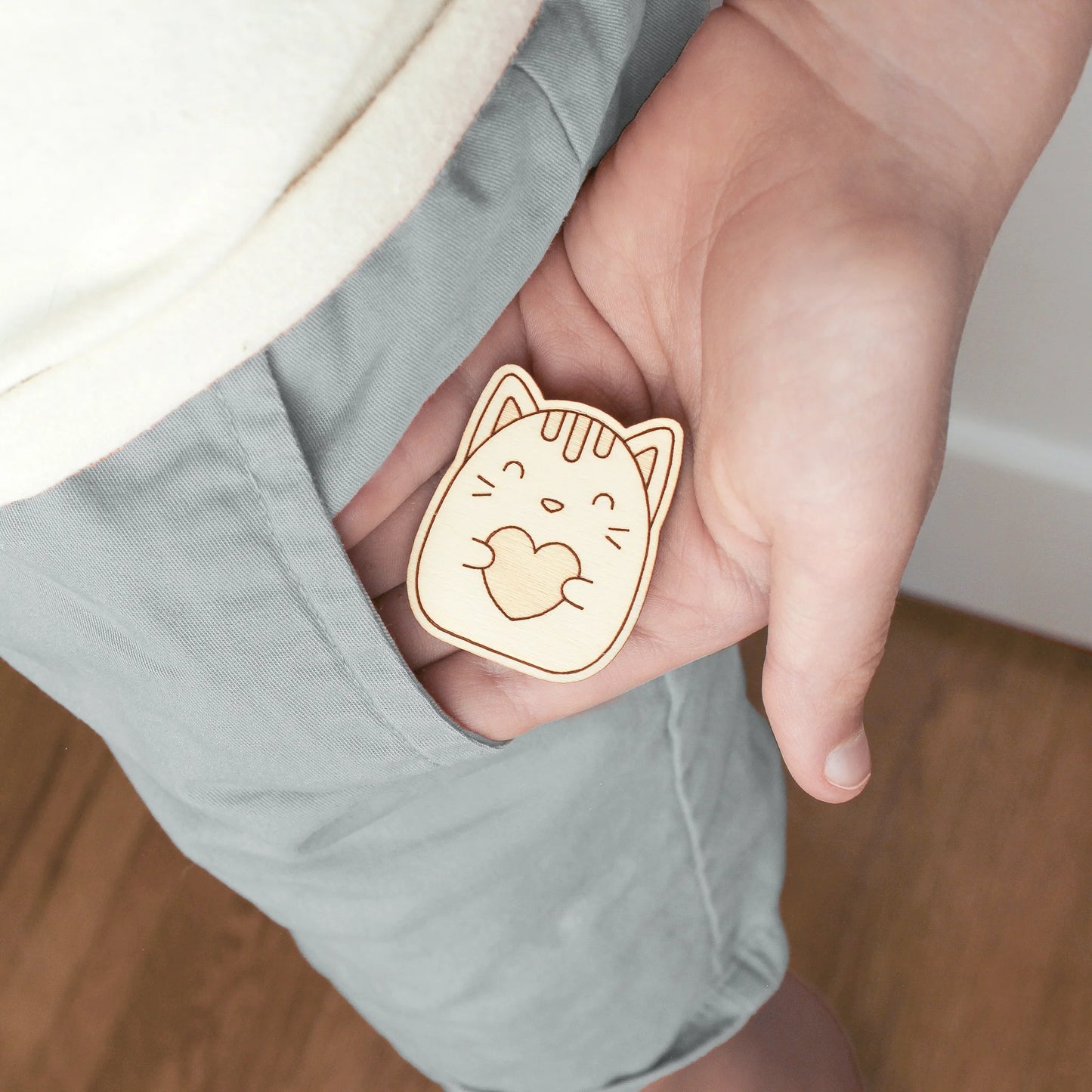 Cat Wooden Pocket Hug